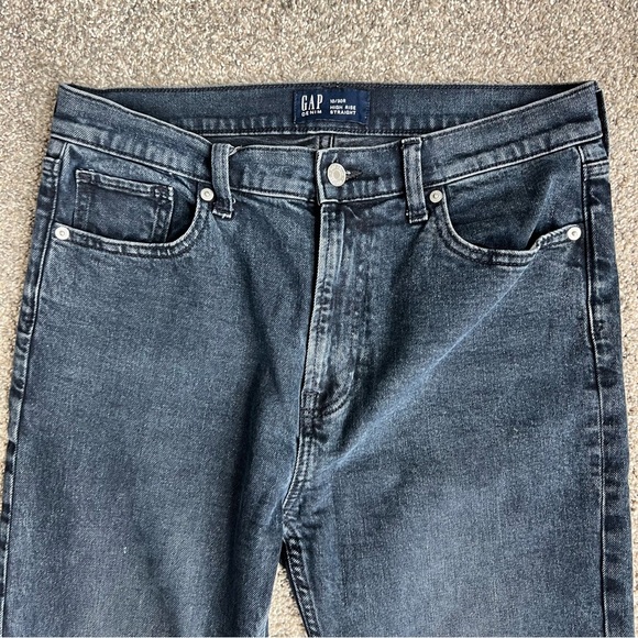 Gap Weathered Black High Rise Straight Leg Jeans, Size 10/30R - Picture 2 of 6